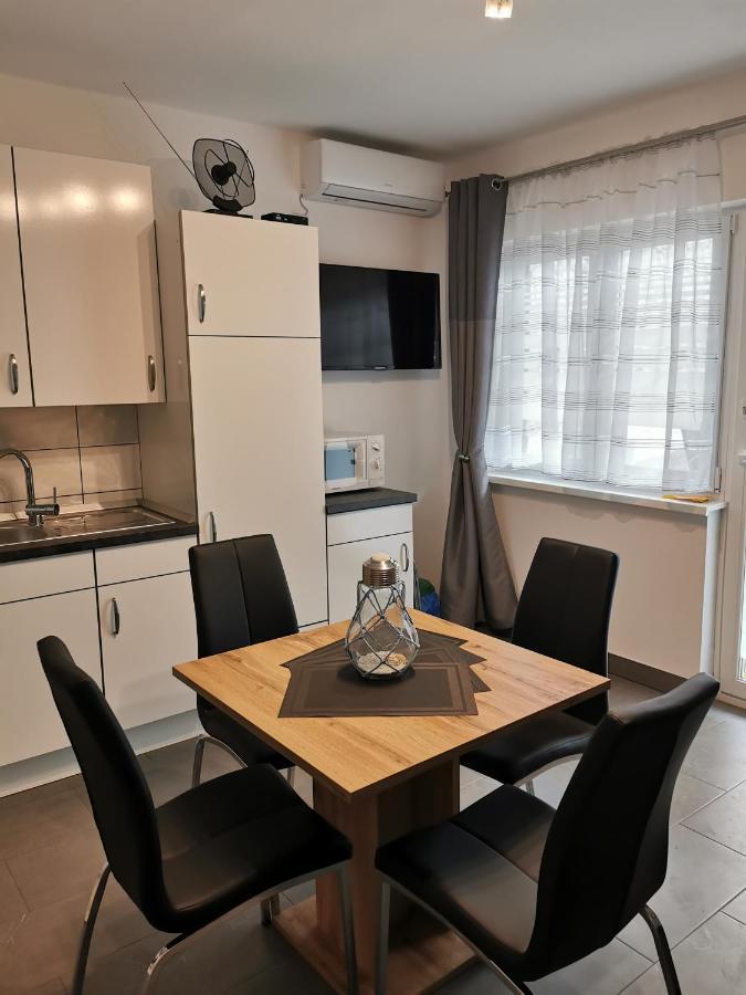 Apartments Penko Lovran Luaran gambar